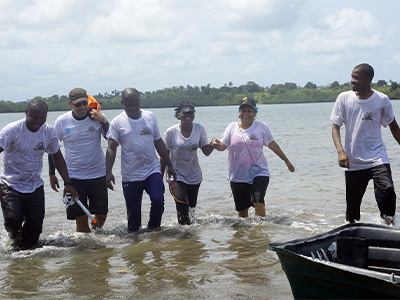 Ana Meneze with the farmers in Africa